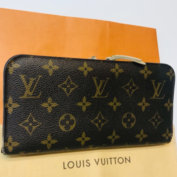 LOUIS VUITTON LV Monogram Insolite Wallet - Picture 2 of 15